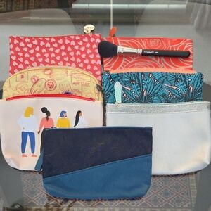 💥5 For $10 Top Zippered Make Up Bag